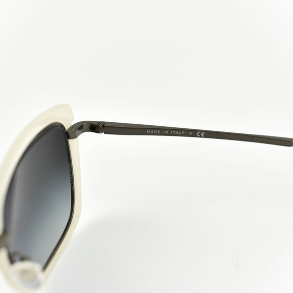 CHANEL Pearl/Antique Silver Logo Sunglasses (gc) - Picture 7 of 8